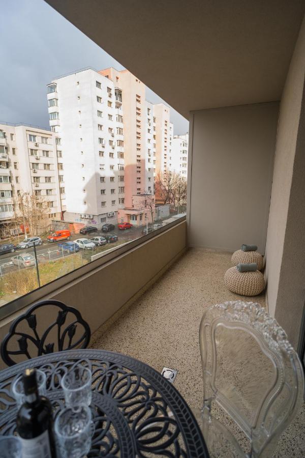 Central Apartments With City View & Large Balcony بوخارست المظهر الخارجي الصورة