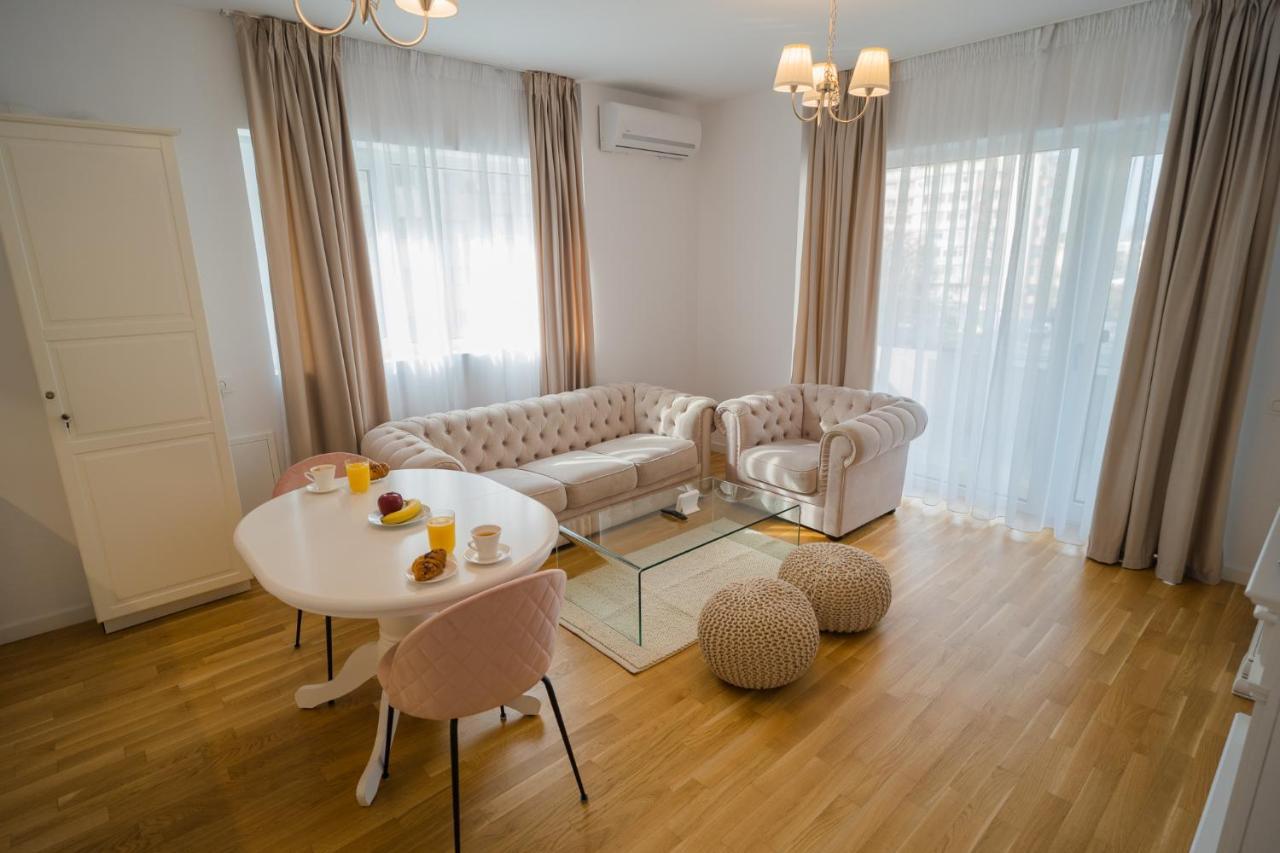 Central Apartments With City View & Large Balcony بوخارست المظهر الخارجي الصورة