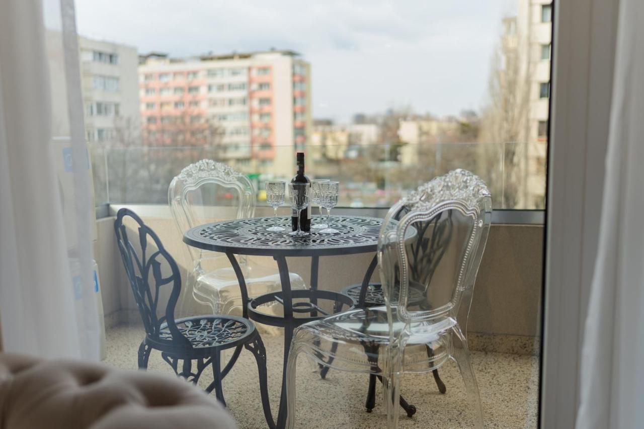 Central Apartments With City View & Large Balcony بوخارست المظهر الخارجي الصورة
