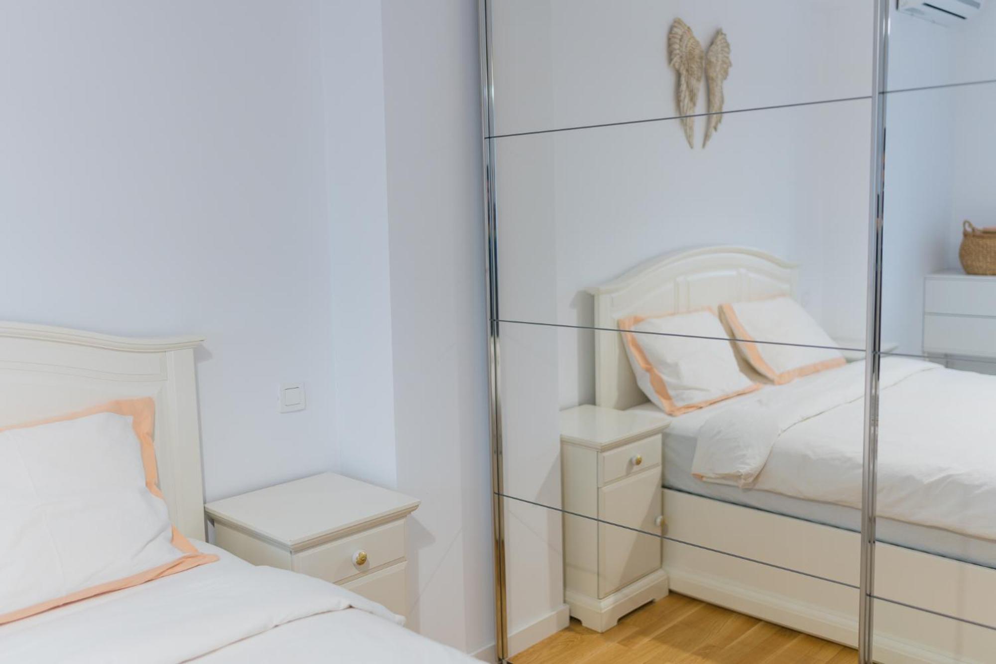 Central Apartments With City View & Large Balcony بوخارست المظهر الخارجي الصورة